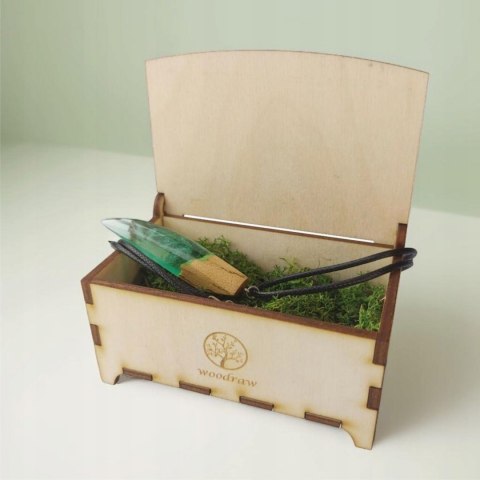 Naszyjnik z Drewna i Żywicy Zielony Kieł z proszkiem świecącym Prezent