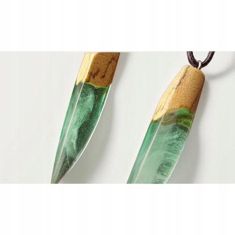 Naszyjnik z Drewna i Żywicy Zielony Kieł z proszkiem świecącym Prezent