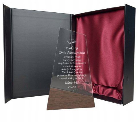 Statuetka na Dzień Nauczyciela - elegancki prezent w etui dla Wychowawcy