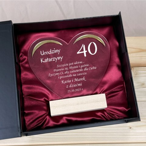 Elegancka statuetka serce z grawerem Wyjątkowy prezent na urodziny 30 50 70
