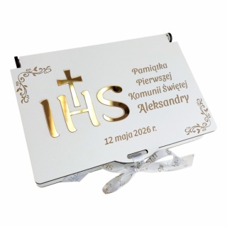 Pudełko komunijne z grawerem i lustrzanym IHS - personalizowana pamiątka Pierwszej Komunii