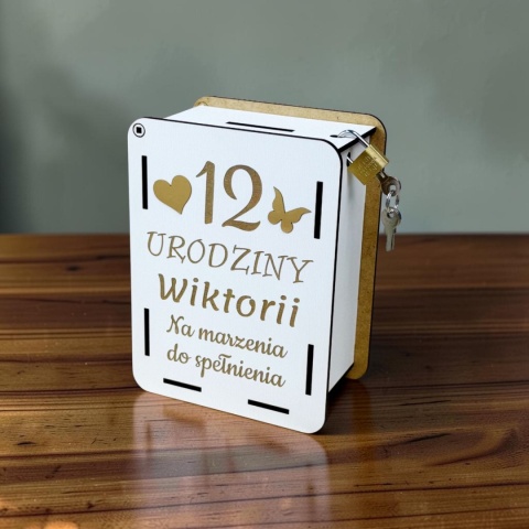 Skarbonka z motylem i sercem złotym