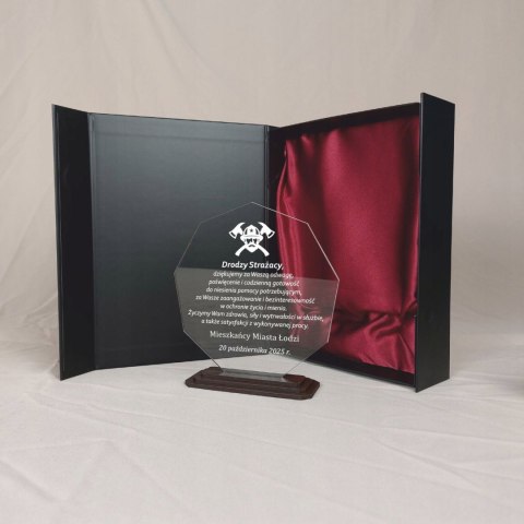 Podziękowanie dla strażaka elegancka statuetka prezent na Dzień Strażaka