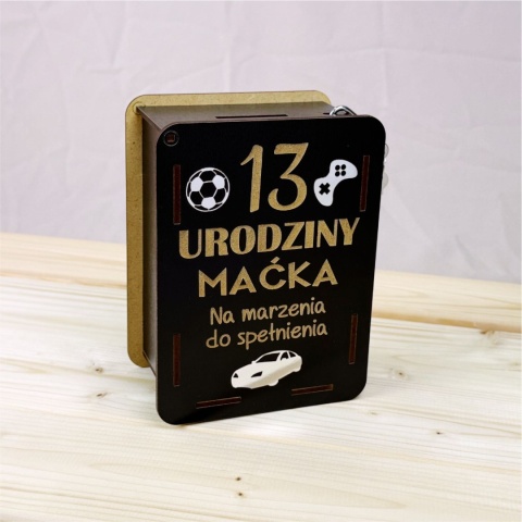 Skarbonka Czarna z grawerem na urodziny - wyjątkowy prezent dla dziecka chłopca